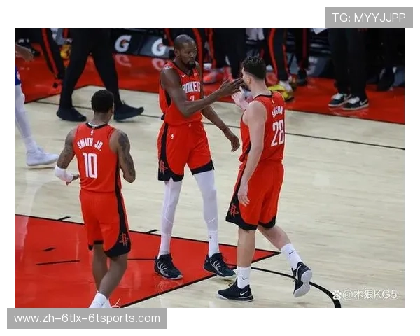 火箭队与骑士队比赛录像的精彩片段展示